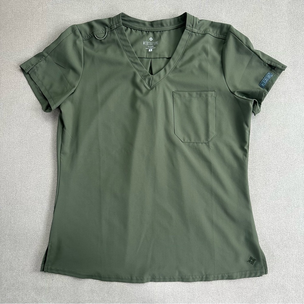 Med Couture Insight One Pocket V Neck Scrub Top. Olive Green. Small. - Picture 1 of 5